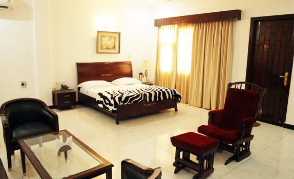 Gajraula Haveli Resort Eksteriør billede