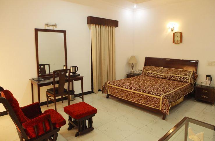 Gajraula Haveli Resort Eksteriør billede