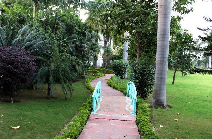 Gajraula Haveli Resort Eksteriør billede